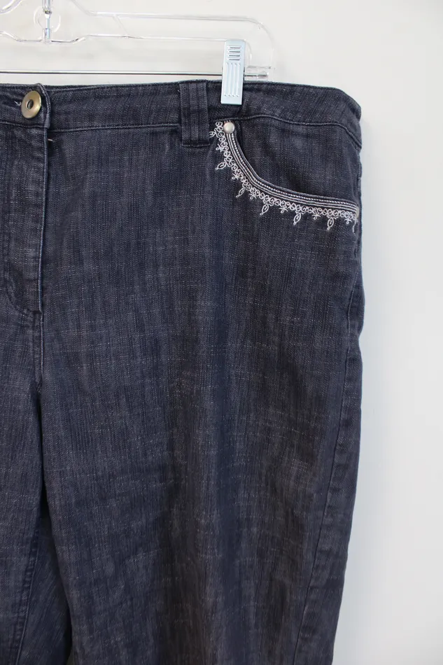 Dressbarn Rings Dressbarn Embroidered White Edged Blue Gray Denim Capri Pants 14W
