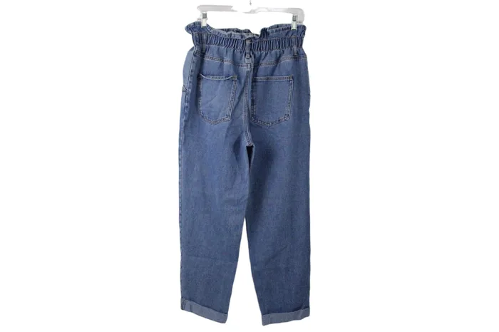 Forever 21 Denim High Waisted Jeans 2913 Forever 21 Necklaces