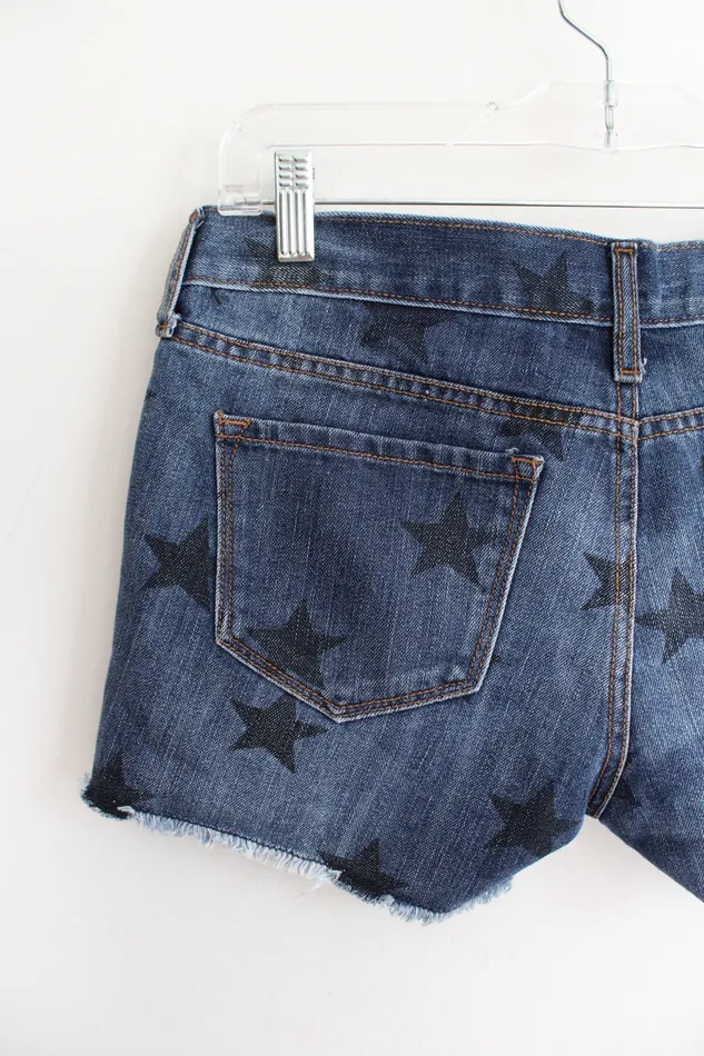 Old Navy The Diva Star Patterned Jean Shorts 4 Old Navy Earrings