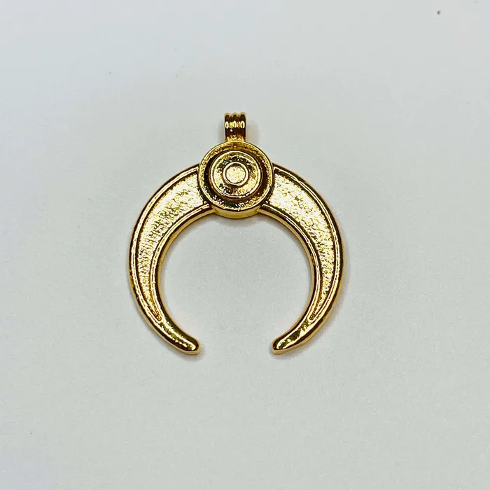 Peppy Beads Necklaces 24Kt Shiny Gold Plated Brass Crescent Pendant 31x27mm Peppy Beads Necklaces 24Kt Shiny Gold Plated Brass Crescent Pendant 31x27mm