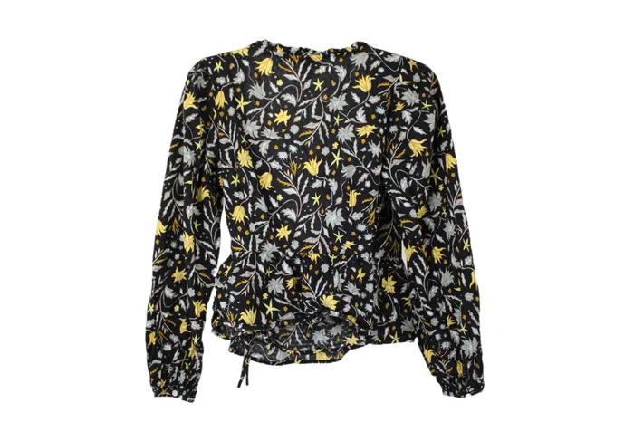 Universal Thread NEW Universal Thread Black Floral Top S Rings