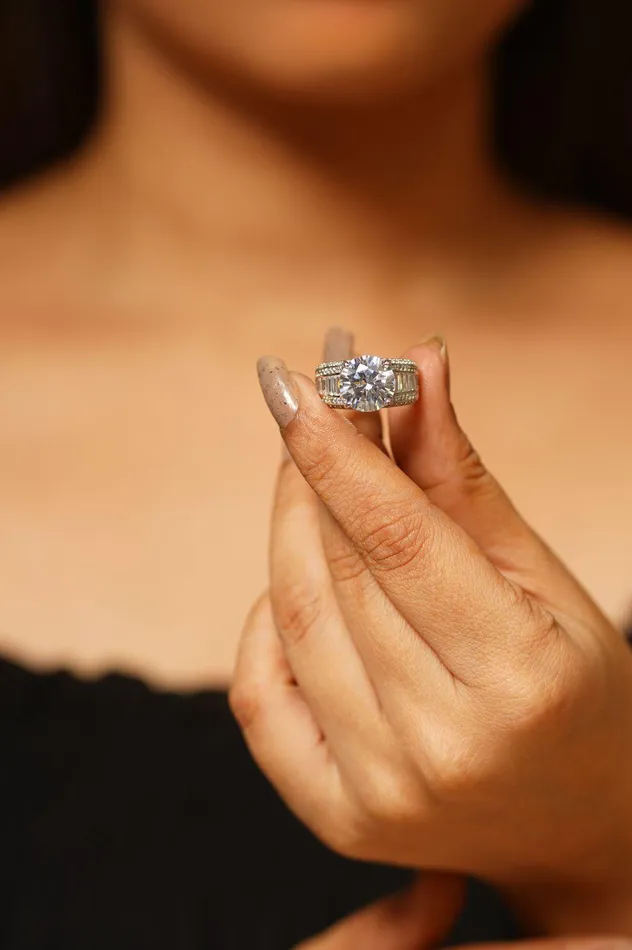 Attrangi Rings 35 Carat Round Diamond Solitaire Ring with Thick Baguette Band Attrangi Rings 35 Carat Round Diamond Solitaire Ring with Thick Baguette Band