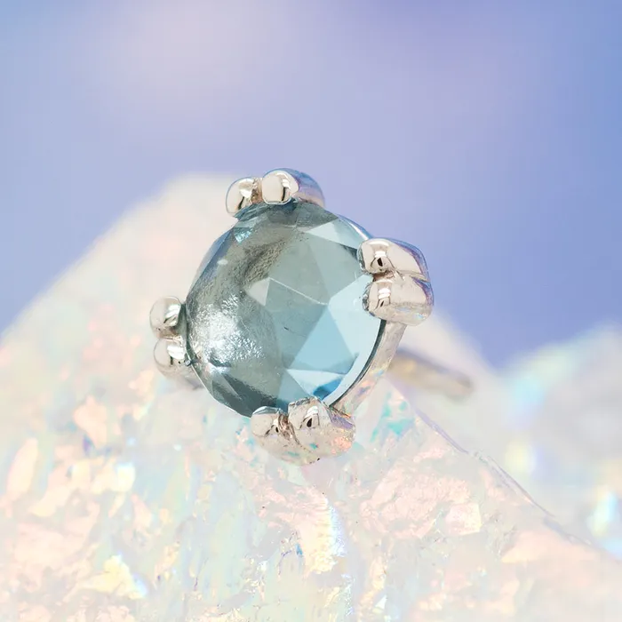 Body Vision BVLA Earrings threadless Rose Cut Aquamarine Cabochon Prong Set Pin in Gold