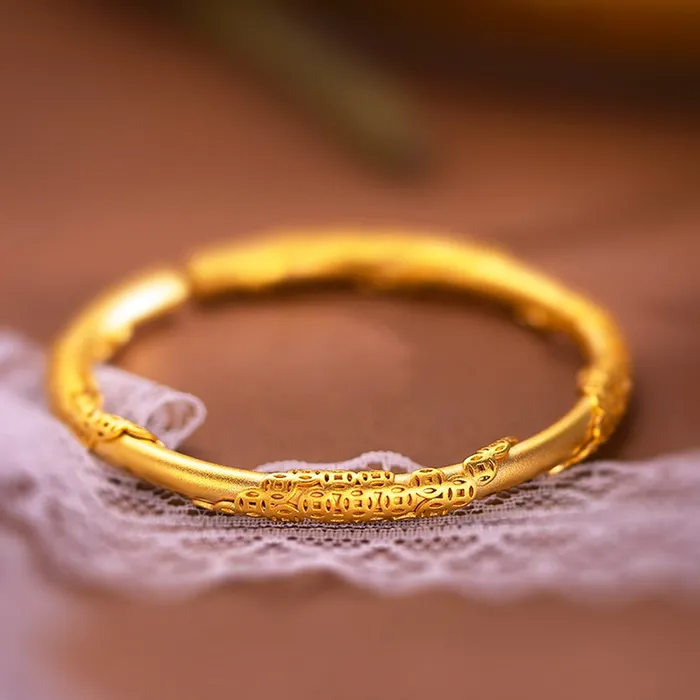 Bracelets Luxe Collection Luxe6375 Gold Coin Prosperity Bangle Bracelets Luxe Collection Luxe6375 Gold Coin Prosperity Bangle