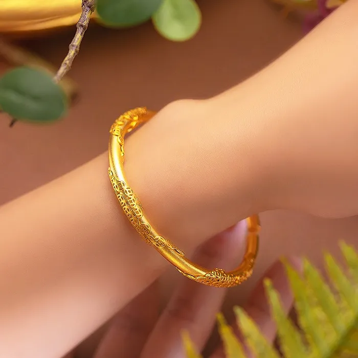 Bracelets Luxe Collection Luxe6375 Gold Coin Prosperity Bangle Bracelets Luxe Collection Luxe6375 Gold Coin Prosperity Bangle