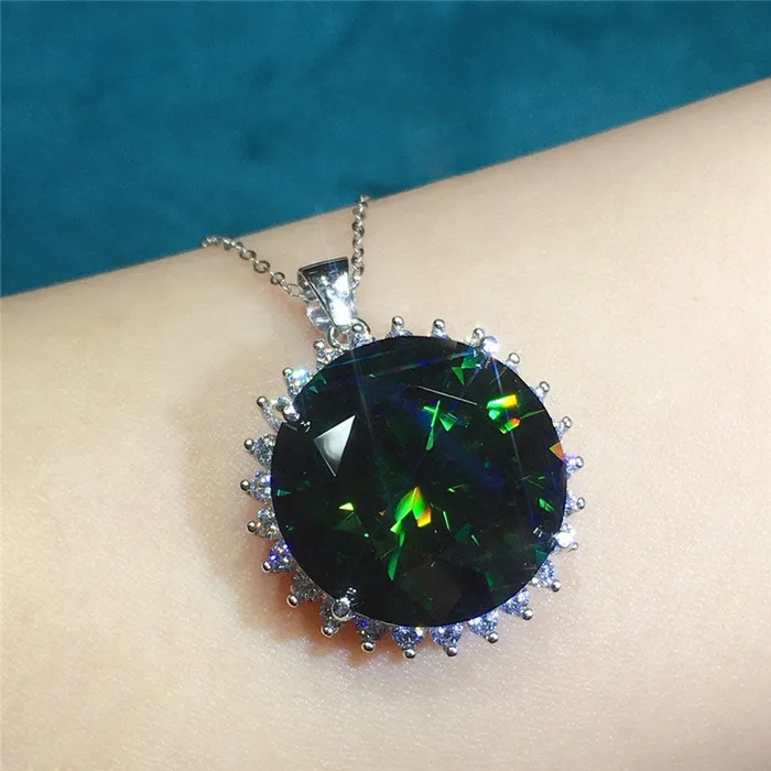 Leyloon Jewelry Necklaces 12 Carat Dark Green Round Cut Starburst Halo Pendant VVS Moissanite Necklace