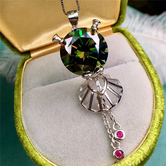 Necklaces 13 Carat Green Round Cut Solitaire Certified VVS Moissanite Necklace Leyloon Jewelry Necklaces 13 Carat Green Round Cut Solitaire Certified VVS Moissanite Necklace Leyloon Jewelry