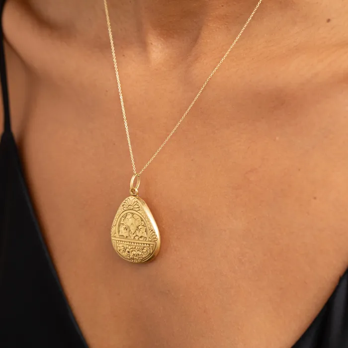 Necklaces Early 20th Century Floral Embossed 14K Gold Locket Necklace Antique
