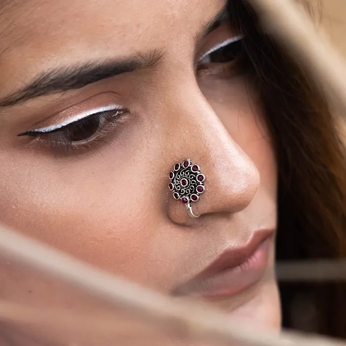 Rings Teejh Teejh Soumya Red Stone Nose Pin