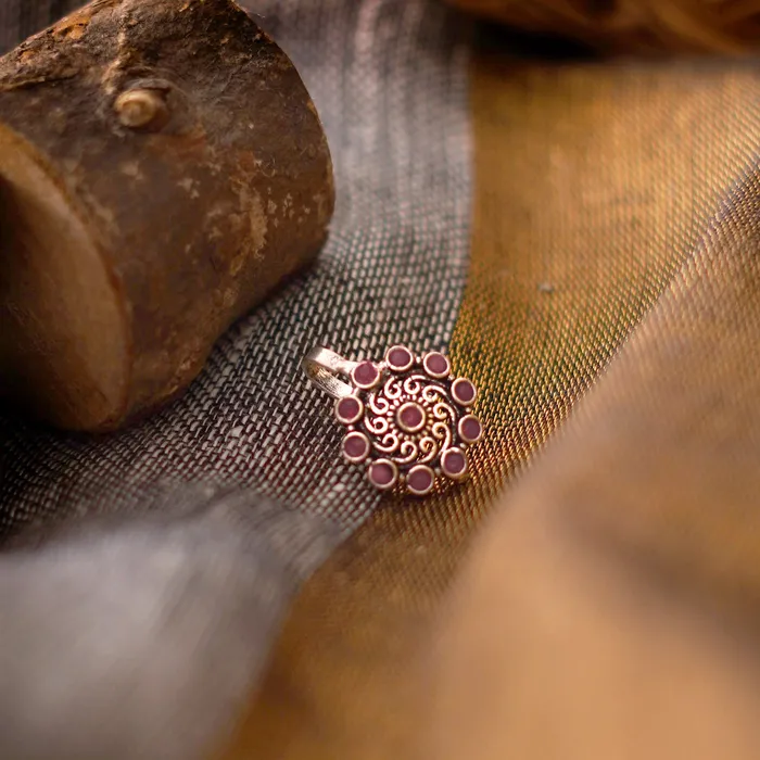 Rings Teejh Teejh Soumya Red Stone Nose Pin Rings Teejh Teejh Soumya Red Stone Nose Pin