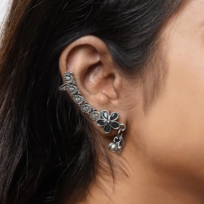 Rings Teejh Teejh Viha Silver Oxidised Black Floral Earcuff Rings Teejh Teejh Viha Silver Oxidised Black Floral Earcuff