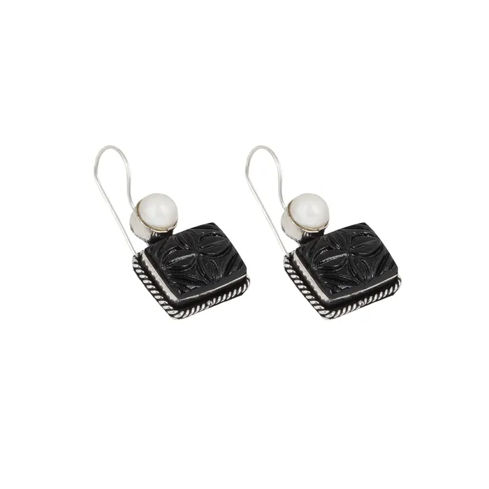 Teejh Diti Black Stone Pearl Earring Teejh Earrings Teejh Diti Black Stone Pearl Earring Teejh Earrings