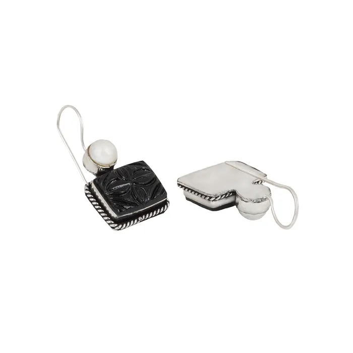 Teejh Diti Black Stone Pearl Earring Teejh Earrings Teejh Diti Black Stone Pearl Earring Teejh Earrings