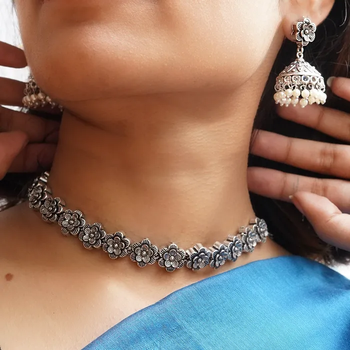 Teejh Necklaces Teejh Shachi Floral Metallic Necklace Set Teejh Necklaces Teejh Shachi Floral Metallic Necklace Set
