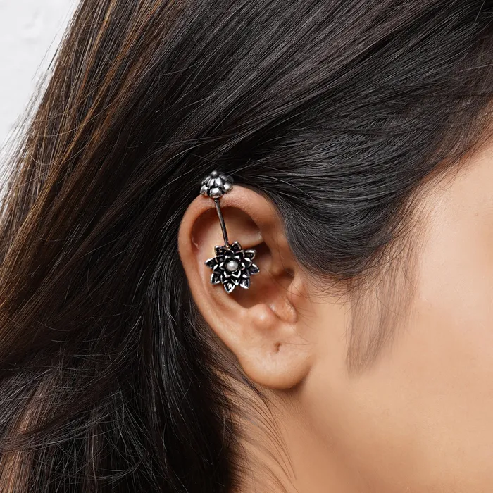Teejh Rings Teejh Ridhima White Stone Silver Oxidsed Clip On Bugadi