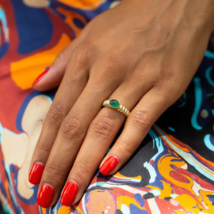 Vintage Rings Emerald Cabochon And 14k Ribbed Gold Ring