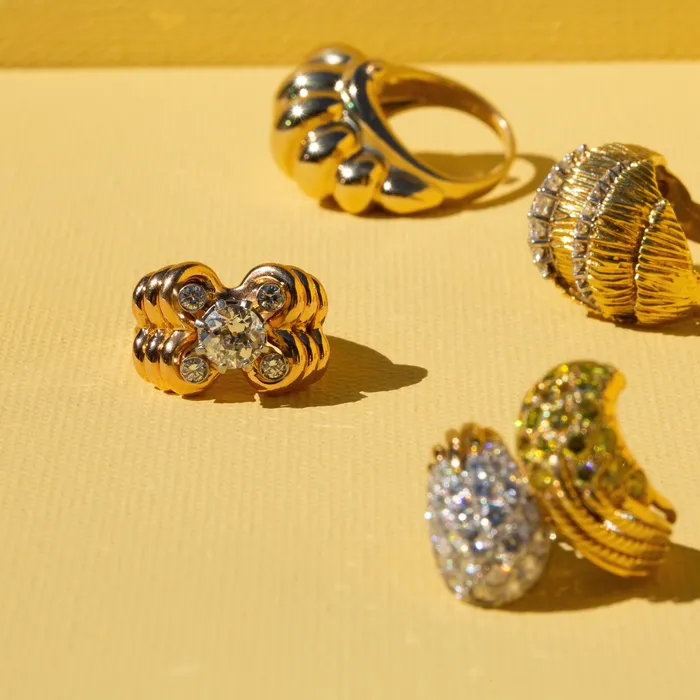 Vintage Rings Retro Old European Cut Diamond Ring in 18k Gold and Platinum
