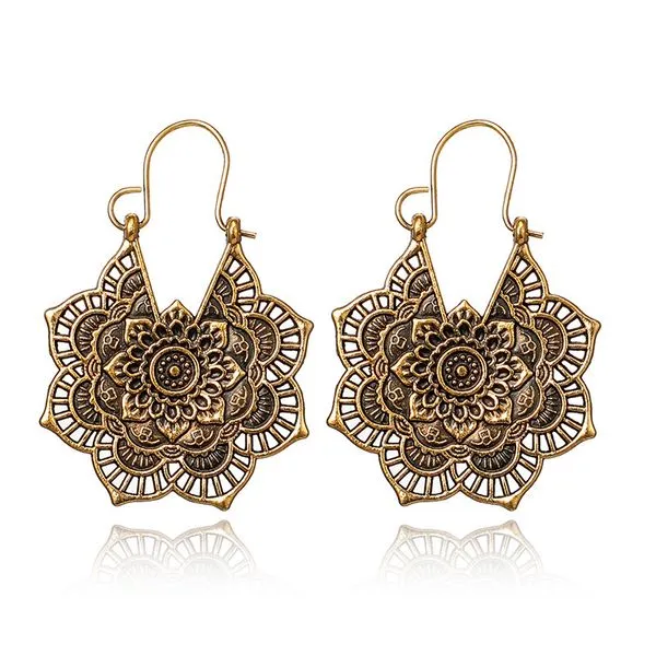 01 Earrings E1040 Gold Flower Shape Openwork Earrings