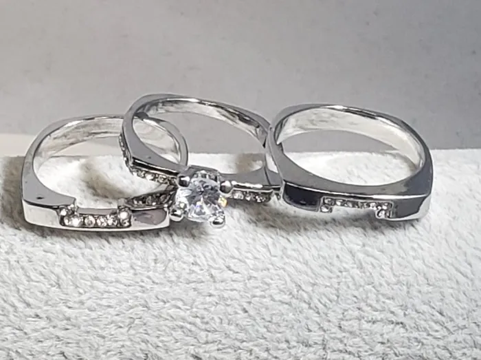 01 Rings R72 Silver 3 Piece Rhinestone Ring Set