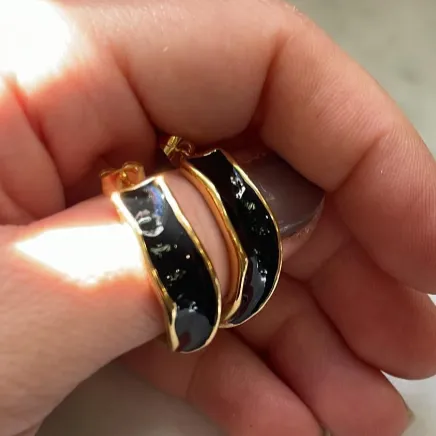 18k GoldFilled Enamel Hoop Earrings Jewelvers Earrings 18k GoldFilled Enamel Hoop Earrings Jewelvers Earrings