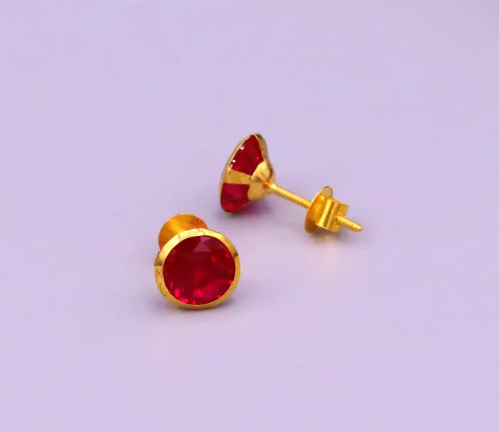 18Karat yellow gold gorgeous red cubic zircon stone amazing 6 mm stud earring excellent vintage antique design er88 TRIBAL ORNAMENTS Earrings