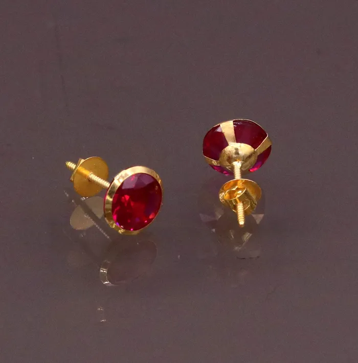 18Karat yellow gold gorgeous red cubic zircon stone amazing 6 mm stud earring excellent vintage antique design er88 TRIBAL ORNAMENTS Earrings