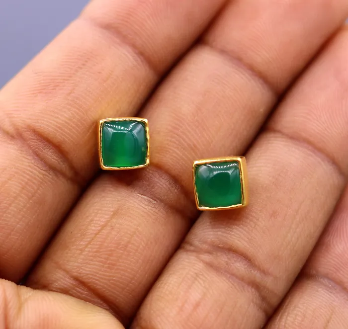 22 kt yellow gold handmade fabulous green stone stud earring unisex gifting jewelry excellent design stud TRIBAL ORNAMENTS Earrings