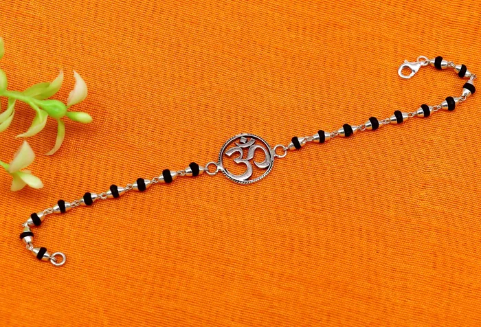 925 Sterling silver customized tulsi beaded AUM OM Rakhi or bracelet best gift for your brothers for special Rakshabandhan rk015 TRIBAL ORNAMENTS Bracelets 925 Sterling silver customized tulsi beaded AUM OM Rakhi or bracelet best gift for your brothers for special Rakshabandhan rk015 TRIBAL ORNAMENTS Bracelets