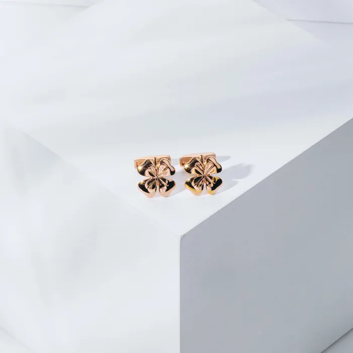 ALFRED DUNHILL Necklaces PreOwned Alfred Dunhill Four Leaf Clover Cufflinks ALFRED DUNHILL Necklaces PreOwned Alfred Dunhill Four Leaf Clover Cufflinks