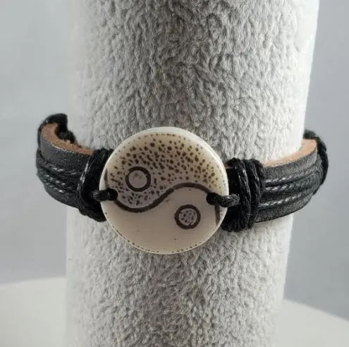 Bracelets polly B201 Yin Yang Faux Bone Leather Bracelet