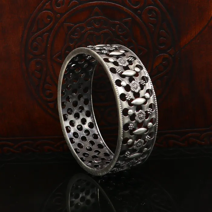 Bracelets TRIBAL ORNAMENTS 925 sterling silver vintage style handcrafted flower design kada bangle bracelet tribal wedding jewelry for girls from india ba98 Bracelets TRIBAL ORNAMENTS 925 sterling silver vintage style handcrafted flower design kada bangle bracelet tribal wedding jewelry for girls from india ba98