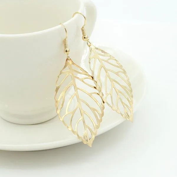 E1069 Gold Leaf Earrings 01 Earrings