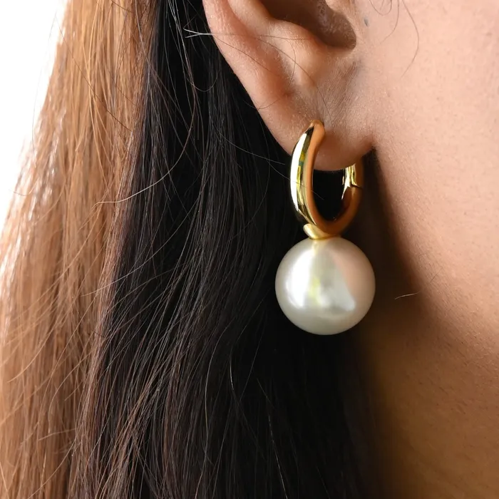 Earrings Jewelvers 18K GoldFilled Freshwater Pearl Huggie Hoop Earrings