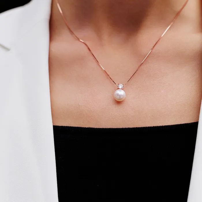 Elegant Freshwater Round Pearl Necklace WN00510 Pearly Lustre Necklaces