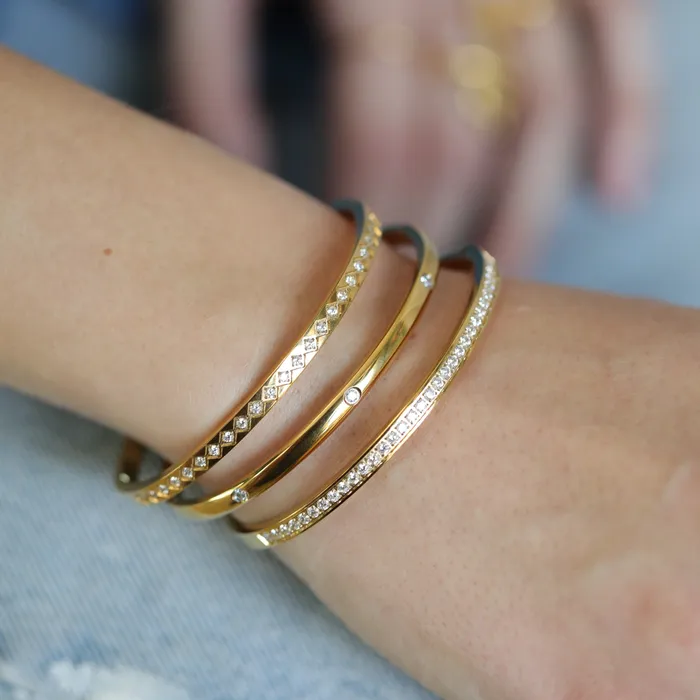 Jewelvers Bracelets 18K GoldFilled Zircon Clipon Bangle Jewelvers Bracelets 18K GoldFilled Zircon Clipon Bangle