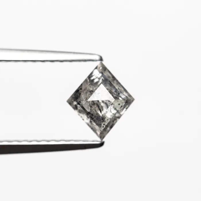 Misfit Diamonds Rings 089ct 733x629x340mm Lozenge Step Cut 2406901