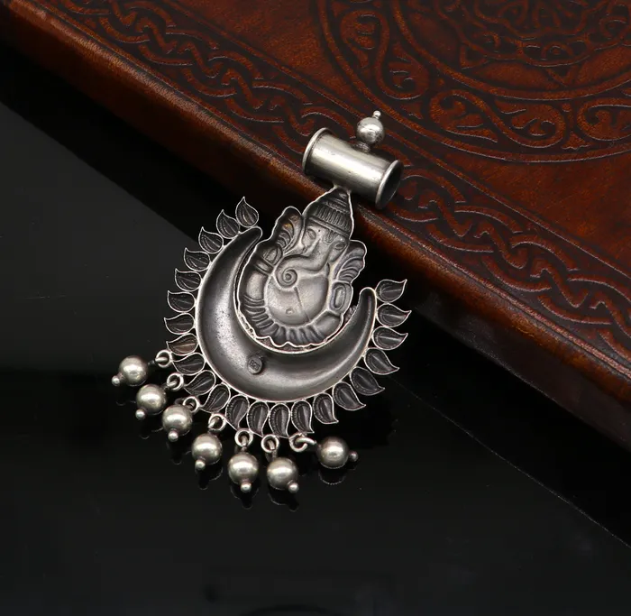 Necklaces TRIBAL ORNAMENTS 925 fine pure silver customized design idol lord Ganesha pendant with gorgeous hanging drops excellent brides gifting pendant India ssp360