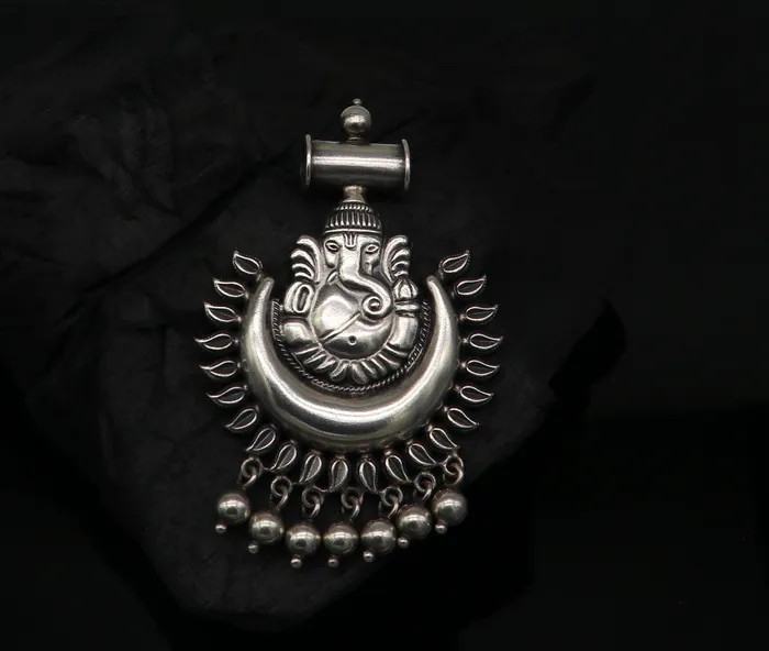 Necklaces TRIBAL ORNAMENTS 925 fine pure silver customized design idol lord Ganesha pendant with gorgeous hanging drops excellent brides gifting pendant India ssp360