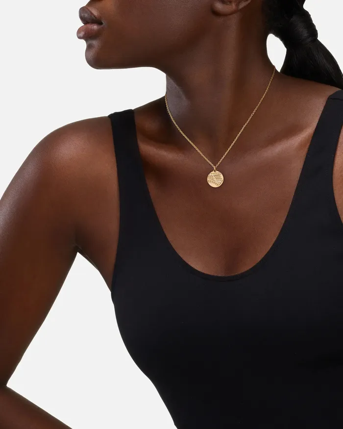 Nouvel Heritage Earrings Paris PM Medallion in Yellow Gold
