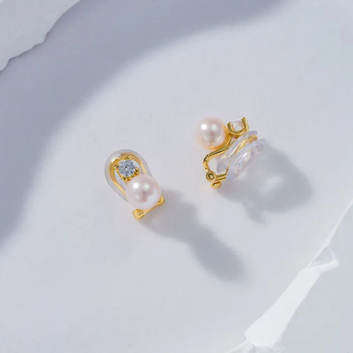 Pearly Lustre ClipOn Freshwater Pearl Earrings WE00607 Earrings