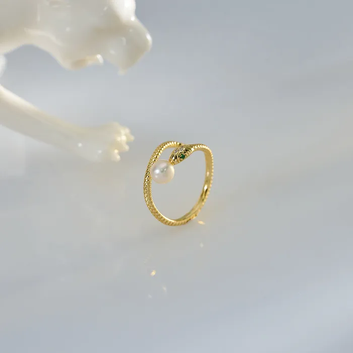 Pearly Lustre Freshwater Pearl Ring WR00248 SAFARI Rings