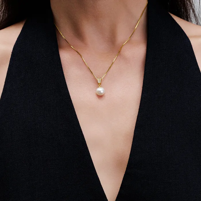 Pearly Lustre Necklaces Elegant Freshwater Pearl Necklace WN00368