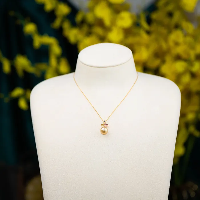 Pearly Lustre Necklaces Elegant Pearl Necklace WN00252