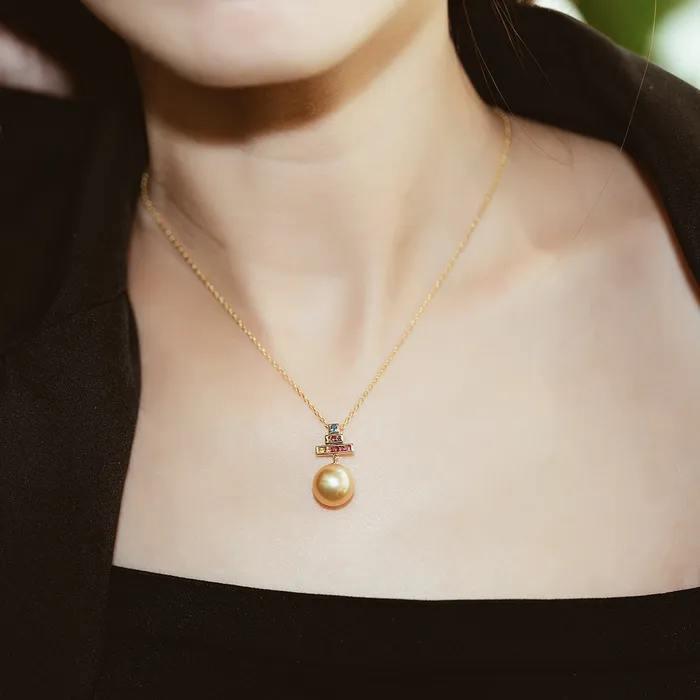 Pearly Lustre Necklaces Elegant Pearl Necklace WN00252