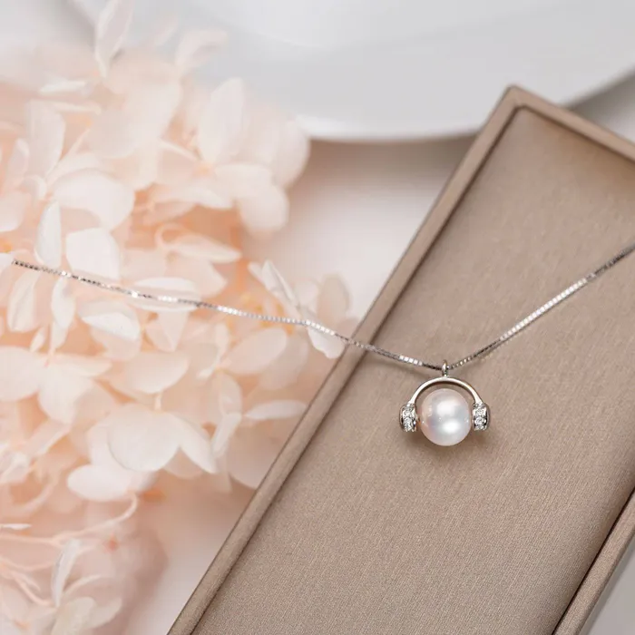 Pearly Lustre Necklaces Wonderland Freshwater Pearl Necklace WN00039