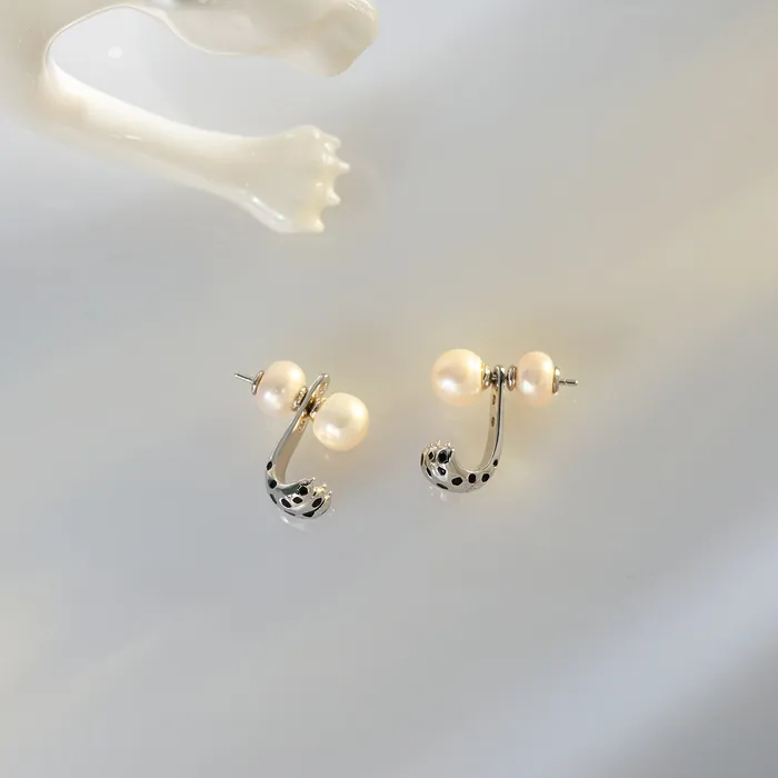 Pearly Lustre Top Lustre Freshwater Pearl Earrings WE00777 SAFARI Earrings