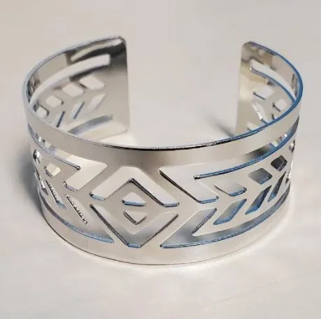 POLLY B335 Silver Arrow Design Cuff Bracelet Bracelets