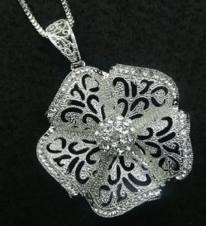 polly Necklaces N603 Silver Ornate Decorated Flower Necklace with FREE Earrings polly Necklaces N603 Silver Ornate Decorated Flower Necklace with FREE Earrings