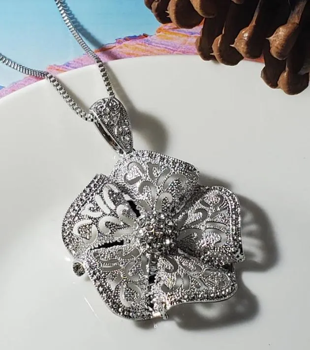 polly Necklaces N603 Silver Ornate Decorated Flower Necklace with FREE Earrings