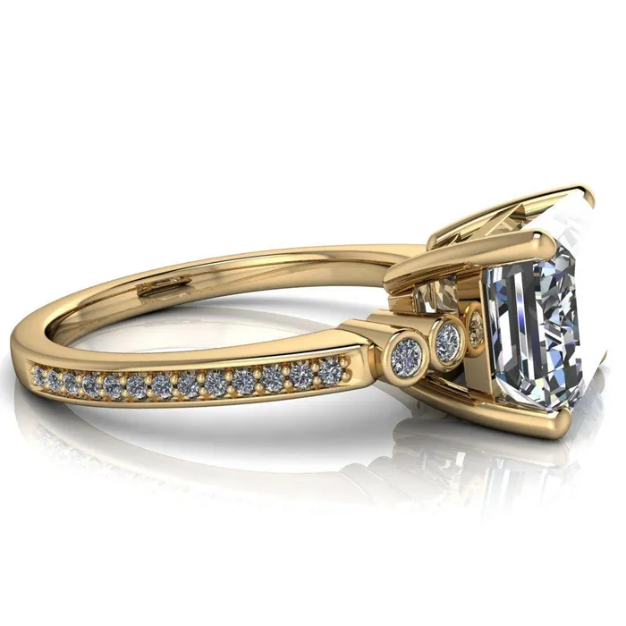 Rings Pascala Emerald Center Stone Diamond Side 4 Prong Engagement Ring Fire Brilliance 
